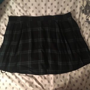 Super Cute Green Plaid Skirt size XL